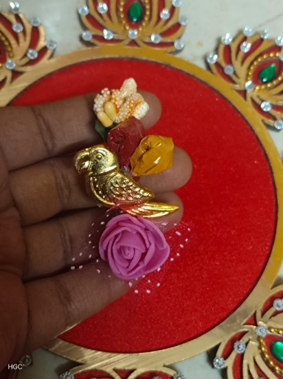 Picture of Parrot Haldi Kumkum ( pack of 20 pcs)