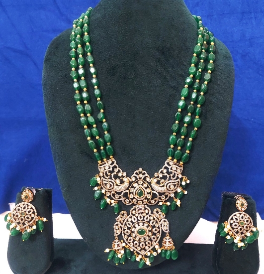 Picture of Three strand Emerald cascade